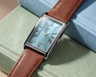 Timex 1976 Lexington 复刻版灵感腕表 TW2Y78900,配以冰蓝色表盘配色