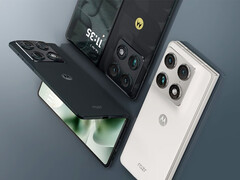 摩托罗拉首款书本式可折叠手机有三种外观。