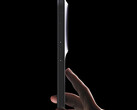 vivo 将 X300 的硬件按键安装在机身右侧相对较高的位置。(图片来源：韩博晓 - 编辑） 
