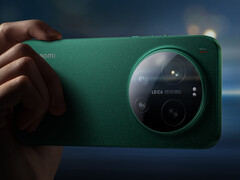 小米 17 Ultra 的三种全球首发颜色之一。