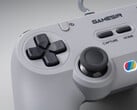 GameSir 提供复古灰和宁静白两种颜色的 Tegenaria Lite。(图片来源：GameSir）