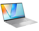 AMD 版和高通版 Vivobook S 15 OLED 的价格差距似乎很大。(图片来源：华硕）