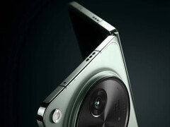 OnePlus Open 2 展开后的尺寸约为 4 毫米(图片来源:OnePlus)