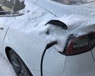 最新更新后，特斯拉车主现在只能加热充电端口（图片来源：Reddit 上的 teslamotors）