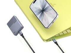 Ugreen 的 Nexode Air 45W 超薄充电器