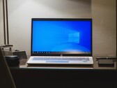 微软还首次为消费者提供订阅扩展 Windows 支持服务。(图片：Arnav Singhal）