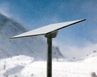降雪中的 Starlink 标准套件天线。(图片来源：SpaceX）