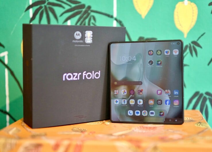 摩托罗拉 Razr Fold 评测。测试样机由 notebooksbilliger.de 提供。