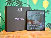 摩托罗拉 Razr Fold 的内屏和外屏均采用 OLED 显示屏。这些屏幕是否无闪烁？