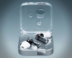 Nothing Ear (3) 配有一个部分由金属制成的充电盒。(图片来源：Nothing）