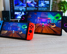 任天堂 Switch OLED 对战 OneXplayer X1 Pro - 《蓝精灵 2》。(图片来源：Marc Herter/ Notebookcheck）