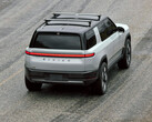 Rivian R2 后部。