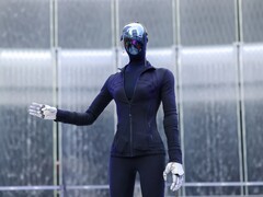 XPeng Iron 在首次亮相时意外倒塌。