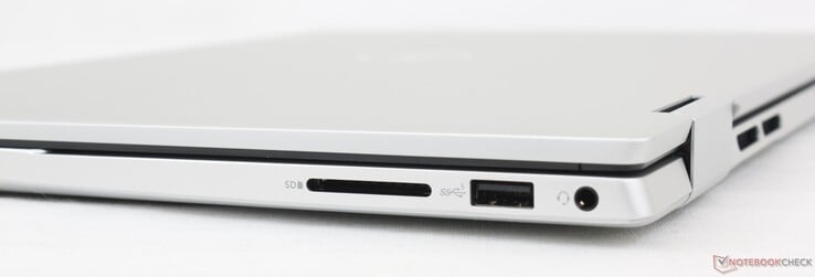 右侧SD 读卡器、USB-A 4.2 Gen.1、3.5 毫米耳机