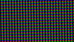 液晶显示屏采用经典的 RGB 子像素矩阵，由红色、蓝色和绿色 LED 组成