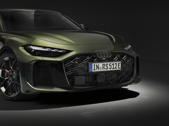 奥迪 RS5 高性能 PHEV 外观