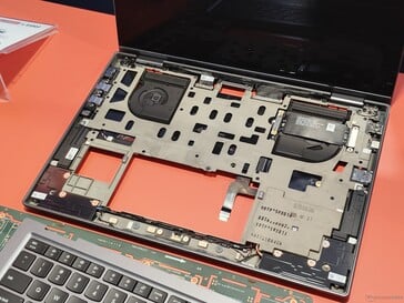 联想 ThinkPad X1 2 合 1 11 代的 