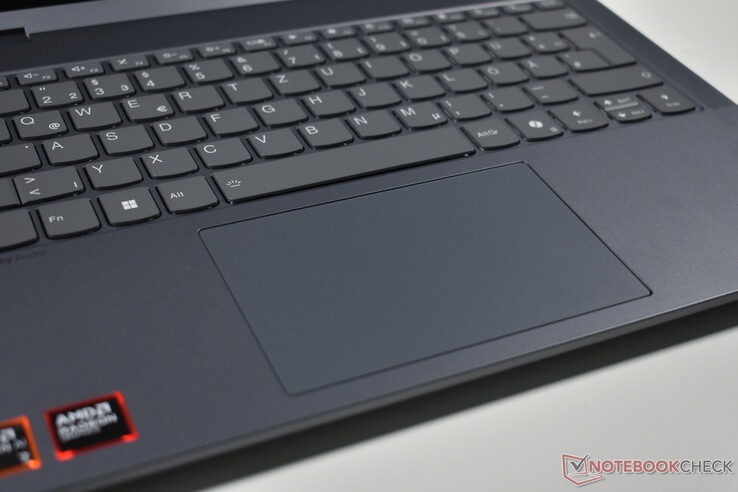 联想 IdeaPad 5 2 合 1 14AKP10：触摸板