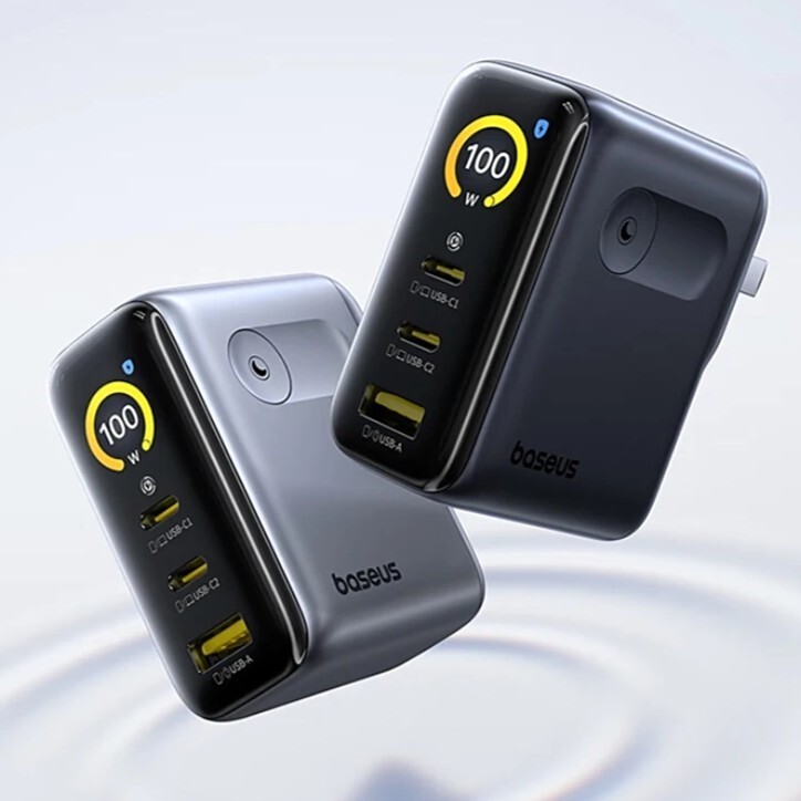 Baseus 新款 PicoGo 数字显示快速充电器 100W。(图片来源：Baseus）