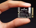 海盗船 MP600 Mini R2 的读取速度可达 7,000 MB/s。(图片：海盗船）
