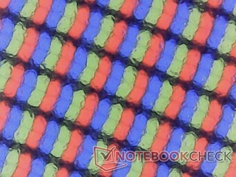 尽管有哑光涂层，但颗粒感很小