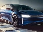 事实证明,Lucid Air Sapphire 能在拖曳跑道上不费吹灰之力地击败特斯拉 Model S Plaid。(图片来源:Lucid)