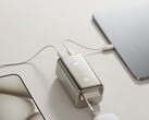 Xiaomi Power Bank Retractable Cable 10000 55W 售价约为 45 美元。
