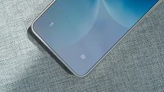 美津展示其最新旗舰设计。(来源：Meizu）