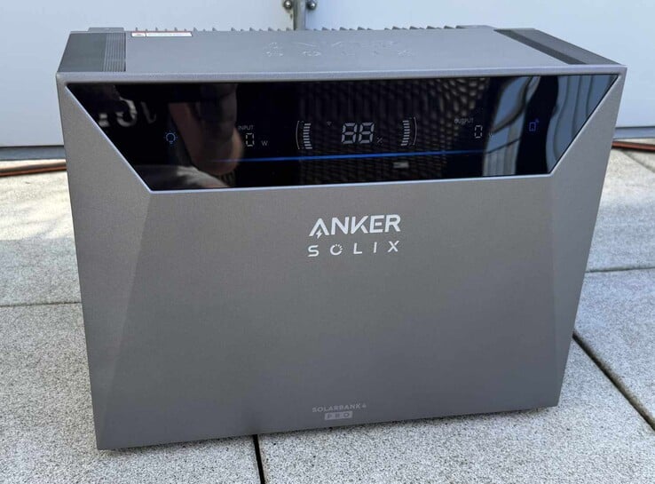 Anker Solix Solarbank 4 Pro 评测