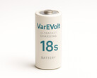 全新电池技术，充电速度超快：VarEVolt 电池可在 18 秒内完成充电。(图片来源：GPT-image-1）