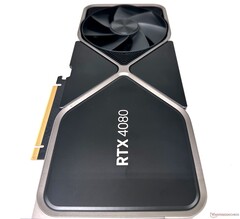 RTX 4080 Founders Edition 的建议零售价为 1199 美元。