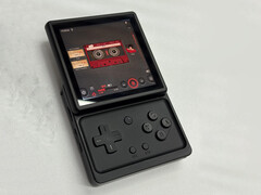 Anbernic 新掌上电脑的两种预告颜色之一。