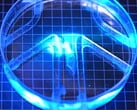 生物混合机器人受到光照。