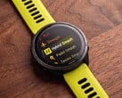 AI 生成的示意图:Hybrid Smash 是一款 Garmin Connect IQ 应用