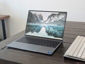 这款经济型笔记本电脑在恰当之处进行了合理取舍，旨在尽可能地保留用户体验。