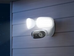 4K 泛光灯摄像机：Reolink Elite 泛光灯 WiFi。(图片来源：Reolink）