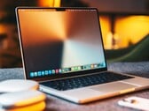 Apple 据说 macOS 27 将修改 "液态玻璃 "设计。