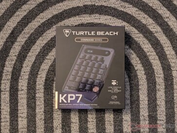 Turtle Beach Command 系列 KP7 键盘零售包装盒。