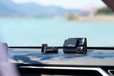 70mai A810S 前置摄像头可拍摄高达 4K/30 fps 的视频