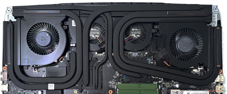 MSI Cooler Boost Titan采用了四风扇七热管的冷却系统