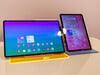 Galaxy Tab S11 Ultra 旁边的 Tab S11（图片来源：Daniel Schmidt）