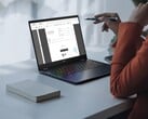 宏碁 Swift Spin 14 AI 在可转换铰链上安装了 120 Hz IPS 面板。