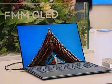 TCL CSOT 的 MWC 2025 展台亮点。(来源：Notebookcheck）
