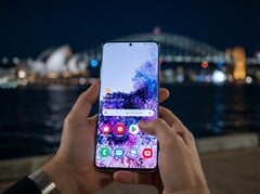 三星的 S27 系列预计将实现自 S20 Ultra(如图所示)以来最大的电池容量提升。