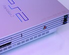 索尼 PlayStation 2 于 2000 年 3 月 4 日正式发售。(图片来源:Unsplash,已编辑)