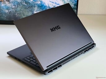 申克 XMG Pro 16（RTX 5070 Ti）