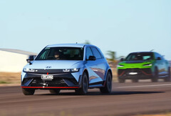 现代 Ioniq 5 N 在 CarExperts 的拖曳和翻滚比赛中轻松击败兰博基尼 Urus 和其他内燃机汽车。(图片来源：YouTube 上的 CarExpert - 截图）