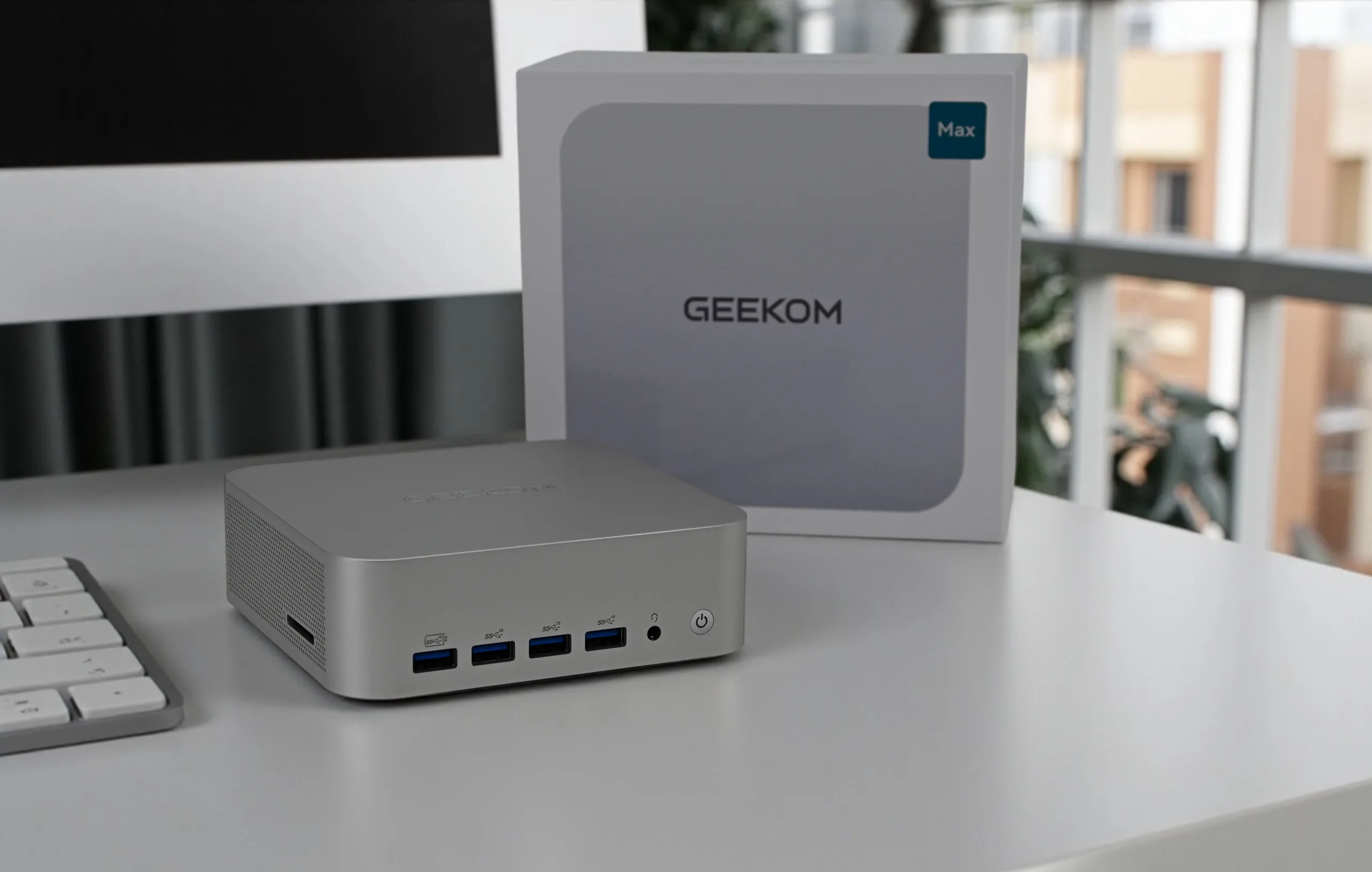 Geekom A9 Max：配备AMD Ryzen AI 9 HX 370 的最佳Geekom AI mini PC